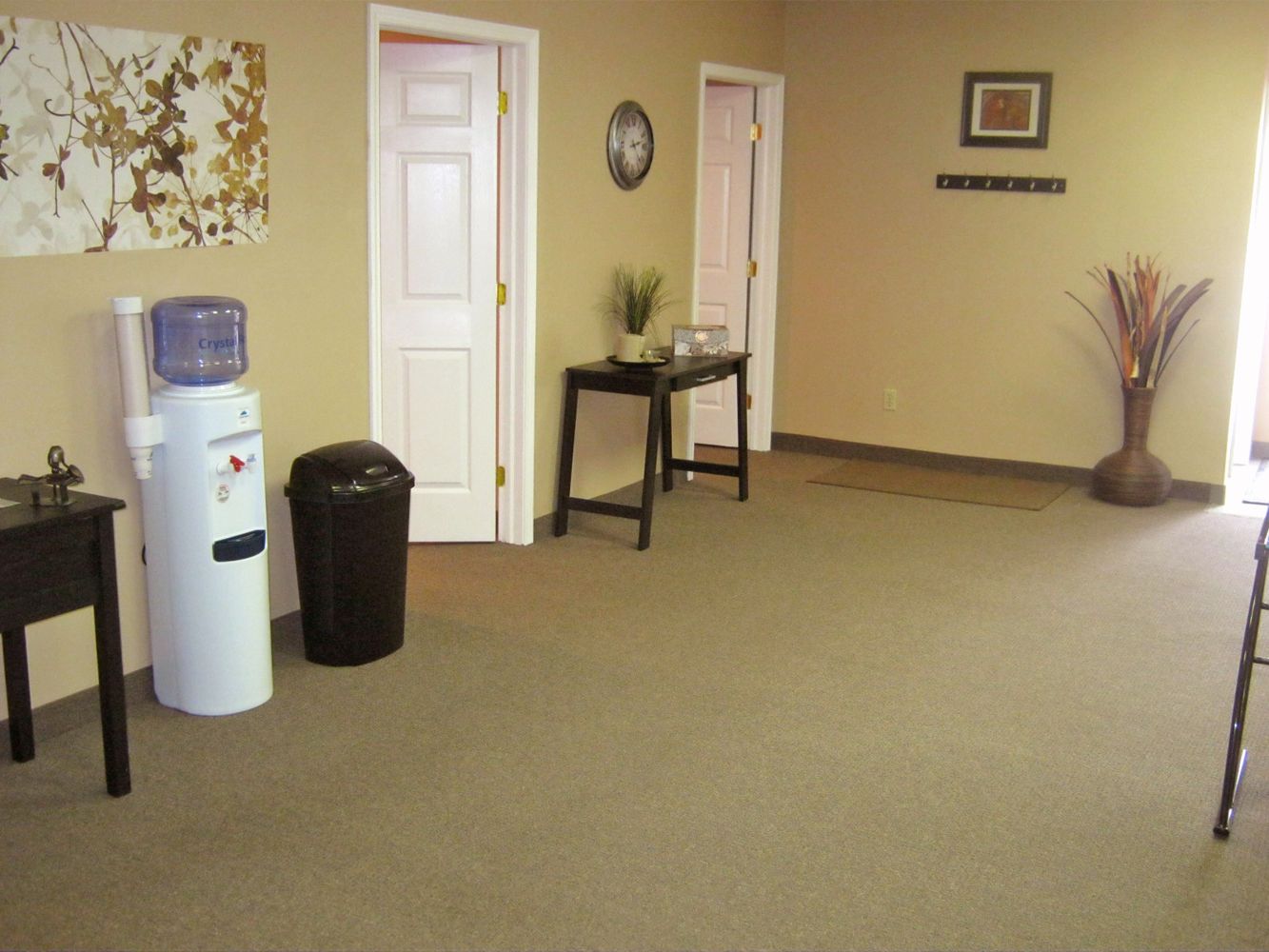 Suite C, Side Center